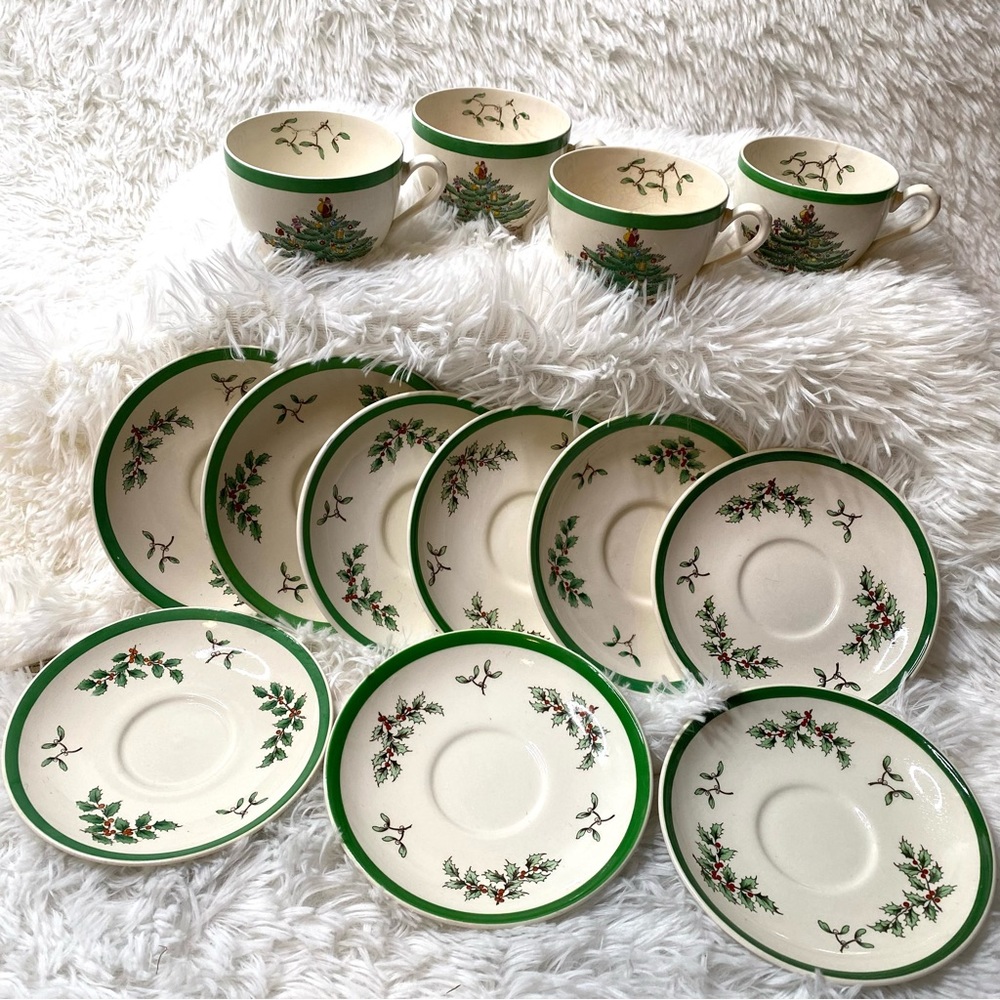 Vintage Set of Copeland Spode England Christmas Tree Holiday Cups And Saucers